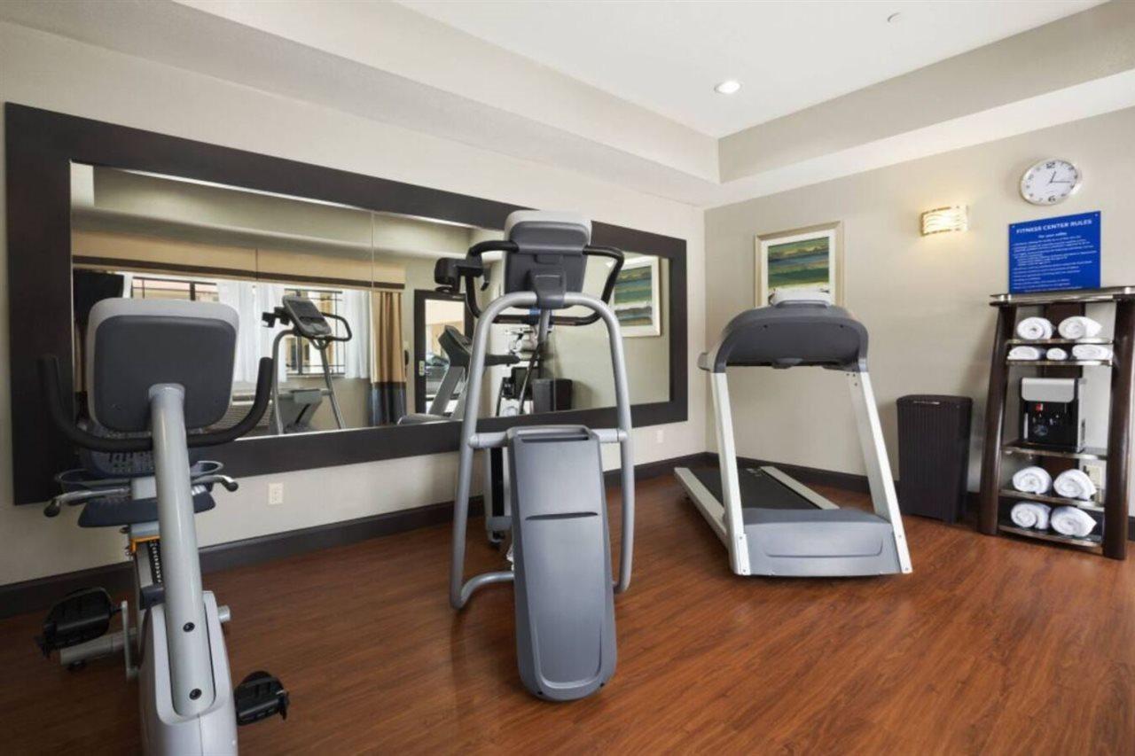 Days Inn & Suites By Wyndham Houston North-Spring Westfield Экстерьер фото
